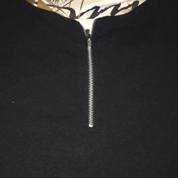 Express Back Zip Tee - Picture 3 of 3